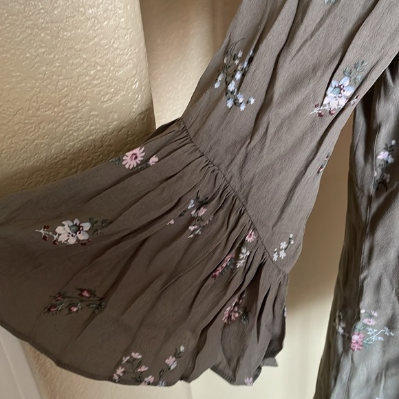 Vince Camuto Peplum Sleeve Knee length Dress green floral size 4 - Picture 3 of 12